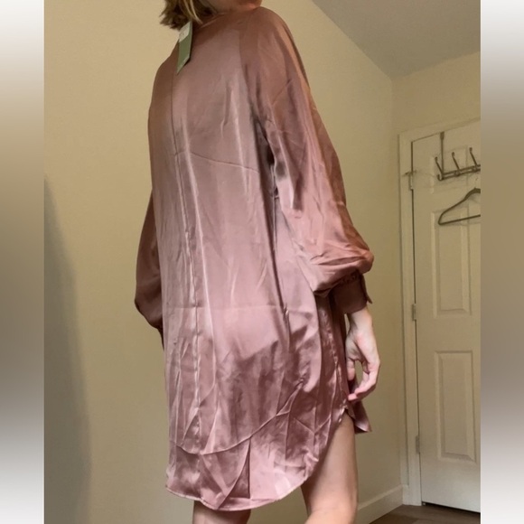 H&M Silky Mauve Oversized Long Sleeve Dress – Size XS NWT - Picture 4 of 9